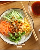 上海菜2：獅子頭燴白菜+菜肉餛飩+三絲涼皮+上海鬆糕