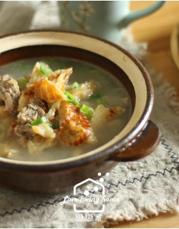 韓式料理3：山東燒雞+牛肉明太魚湯+辣味馬鈴薯小菜（加碼：不辣版本馬鈴薯小菜）+蜂巢糖餅